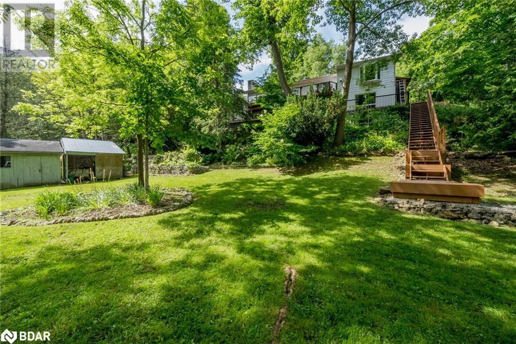 












27 TWEEDLE Street

,
Glen Williams,




Ontario
L7G3S6

