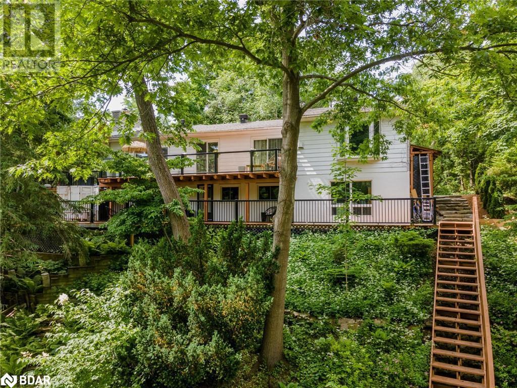 












27 TWEEDLE Street

,
Glen Williams,




Ontario
L7G3S6


