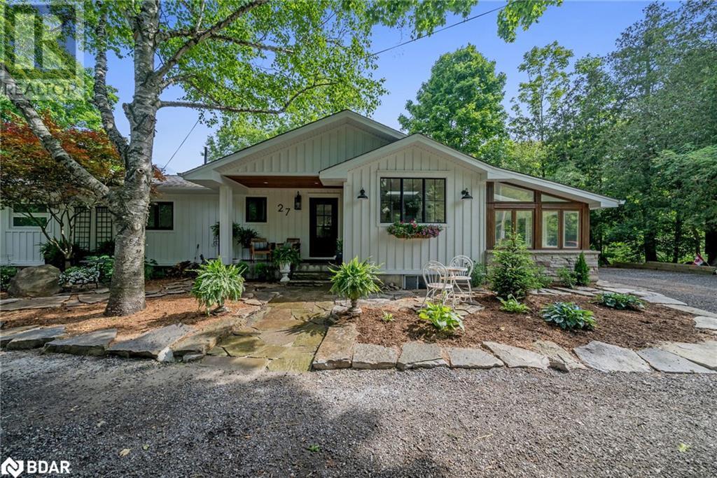 












27 TWEEDLE Street

,
Glen Williams,




Ontario
L7G3S6

