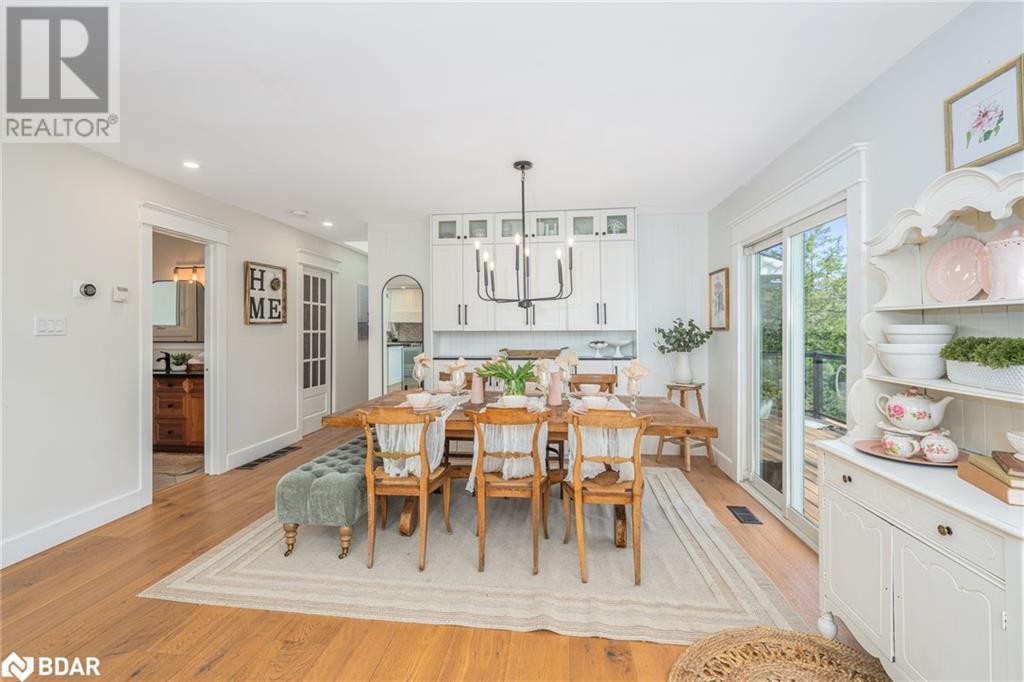 












27 TWEEDLE Street

,
Glen Williams,




Ontario
L7G3S6

