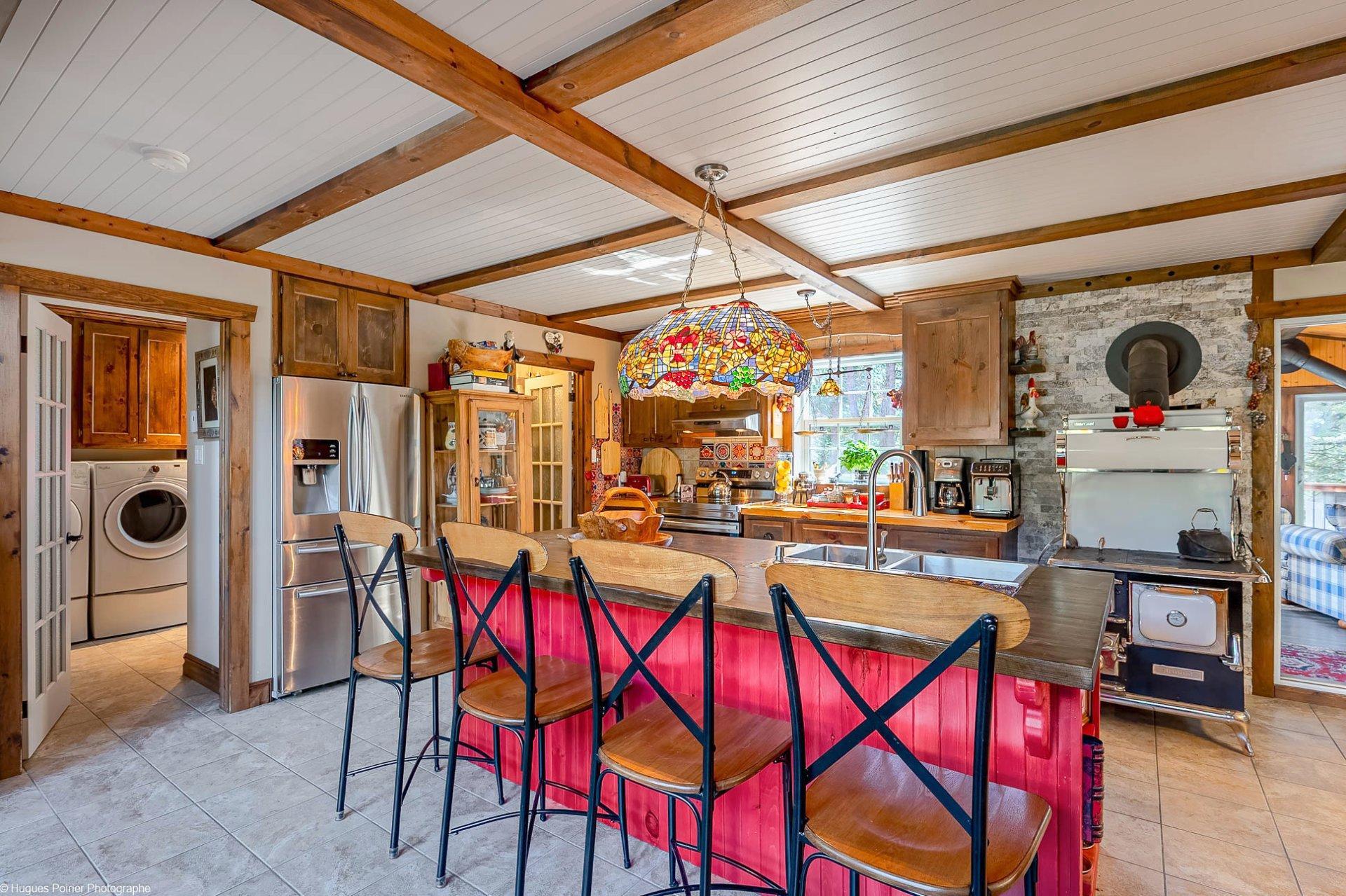 









6365


Ch. des Hauteurs

,
Sainte-Adèle,




QC
J8B1N4

