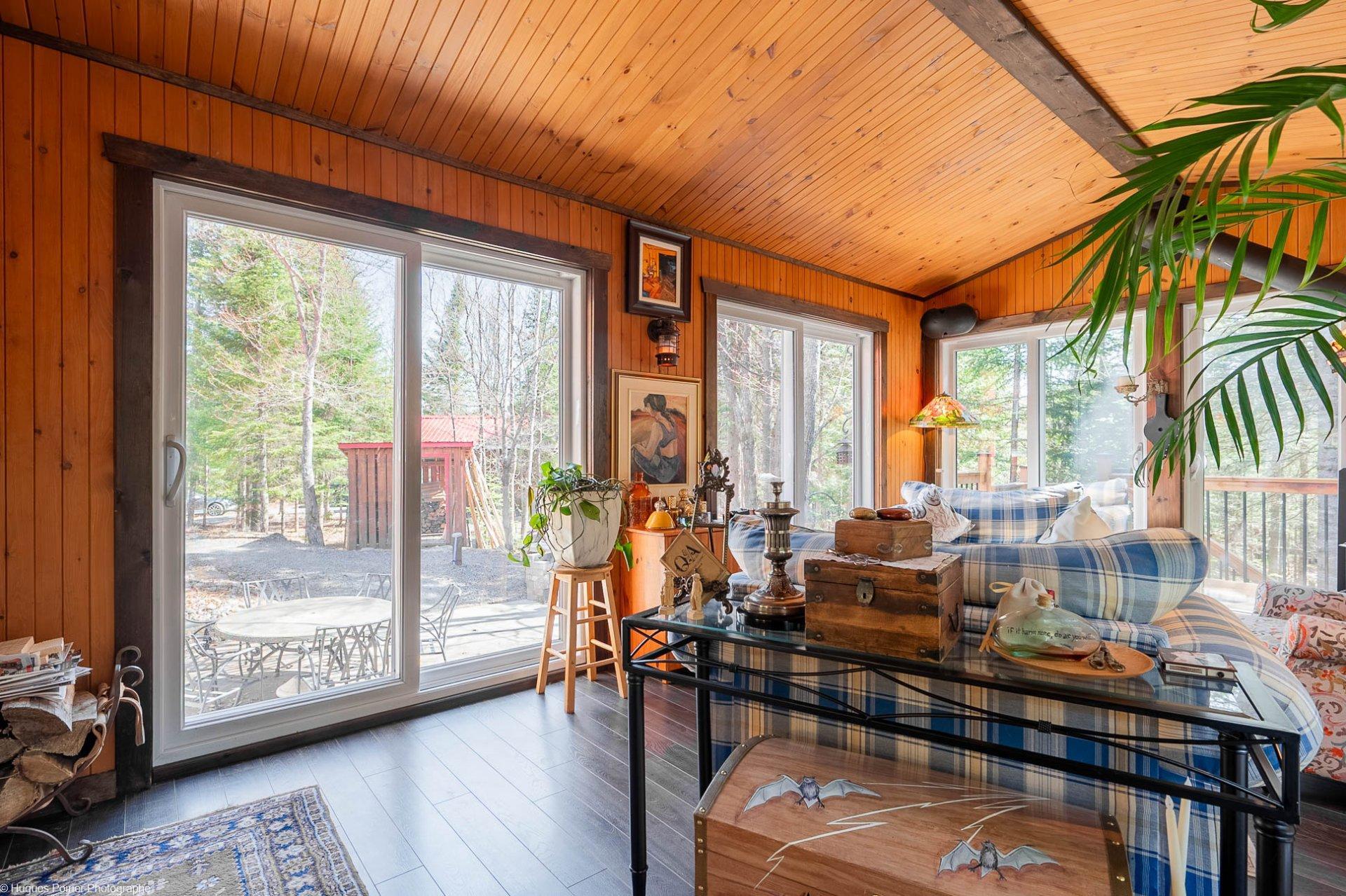 









6365


Ch. des Hauteurs

,
Sainte-Adèle,




QC
J8B1N4

