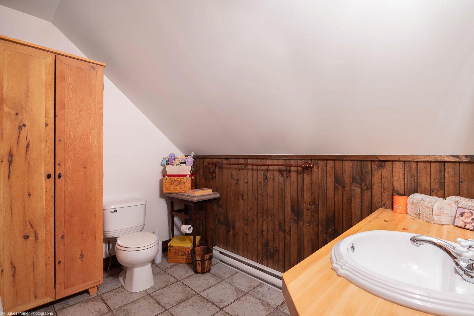 









6365


Ch. des Hauteurs

,
Sainte-Adèle,




QC
J8B1N4

