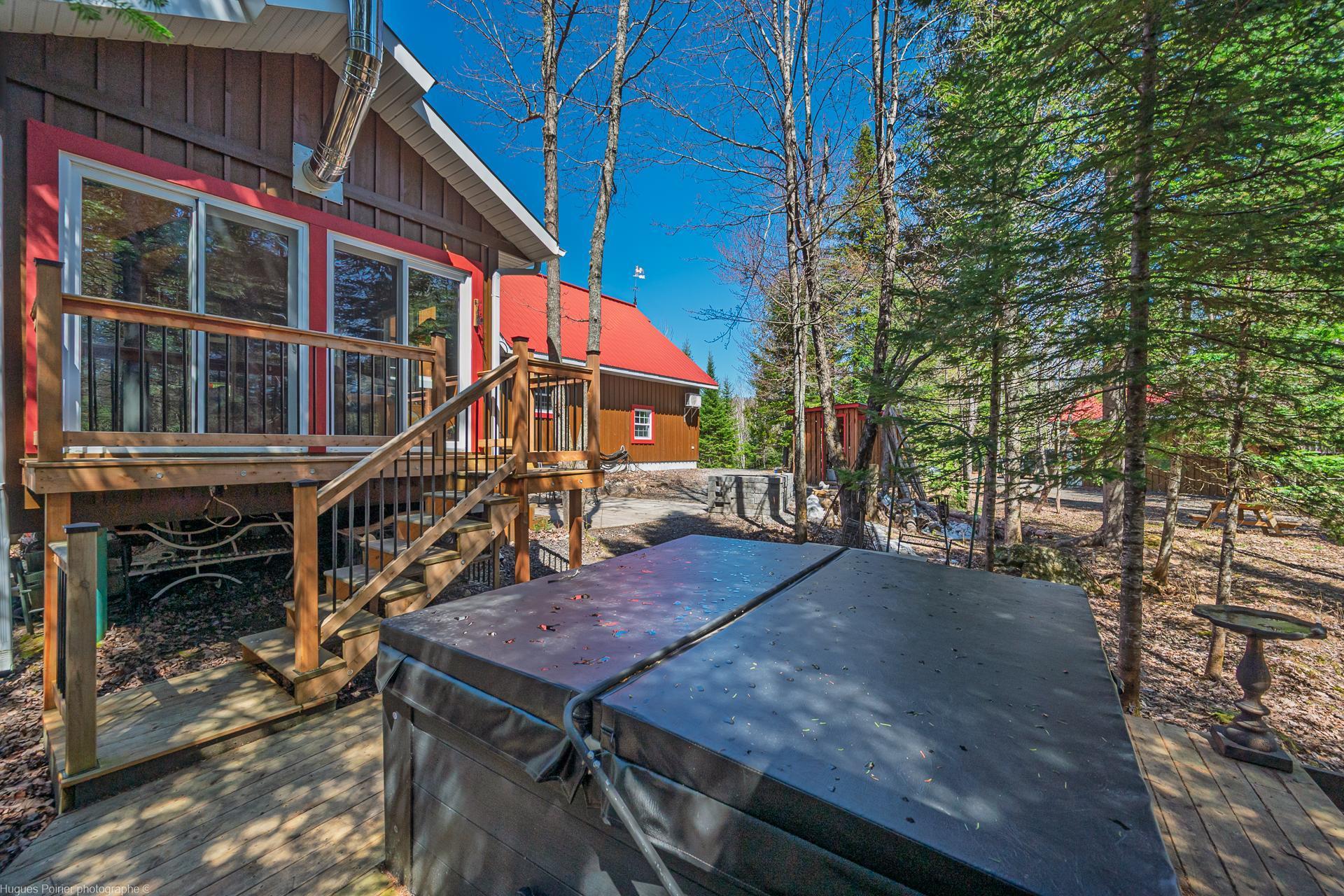 









6365


Ch. des Hauteurs

,
Sainte-Adèle,




QC
J8B1N4

