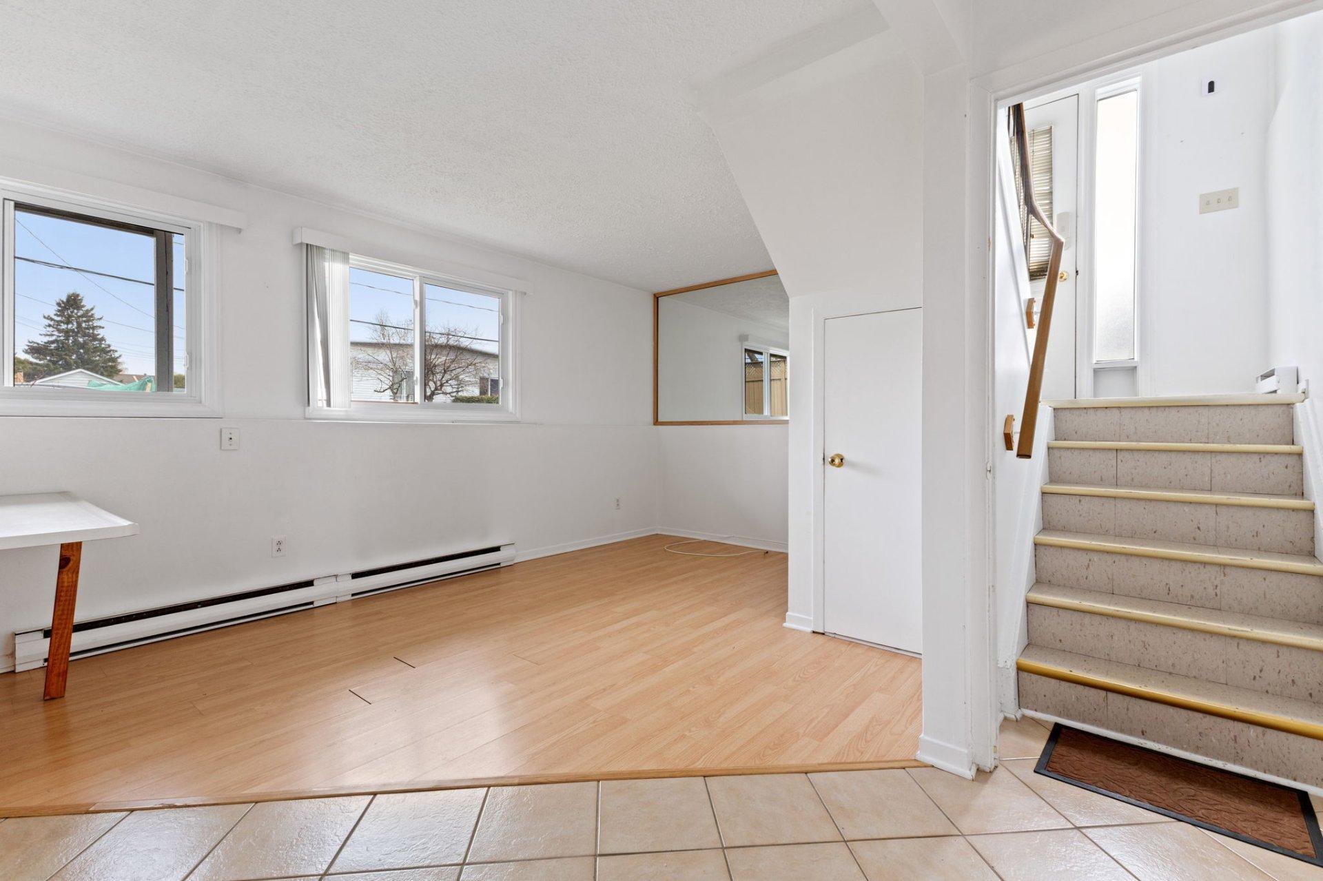 









44


Rue Montreuil

,
Gatineau (Gatineau),




QC
J8T5C8


