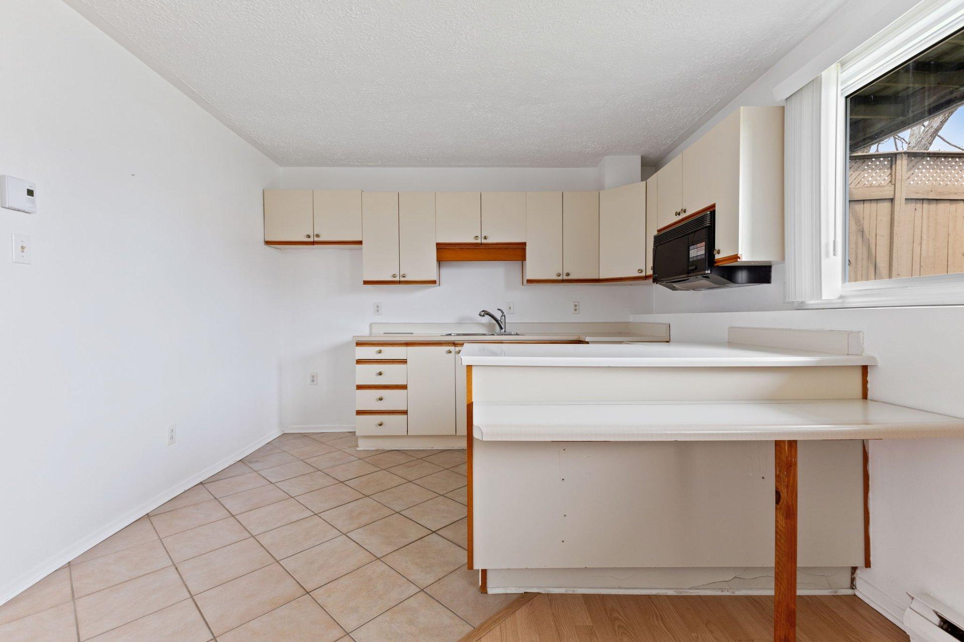 









44


Rue Montreuil

,
Gatineau (Gatineau),




QC
J8T5C8

