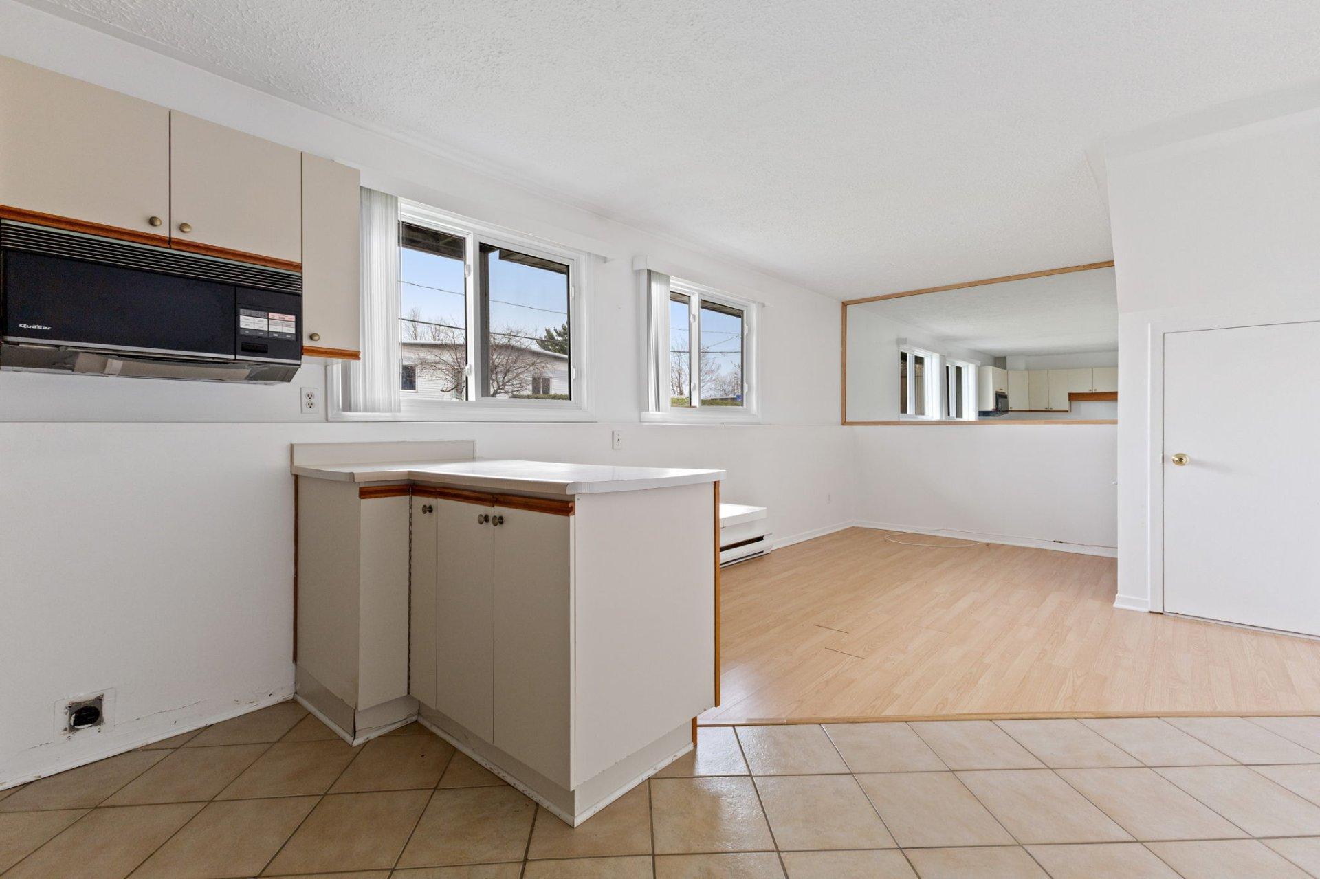 









44


Rue Montreuil

,
Gatineau (Gatineau),




QC
J8T5C8

