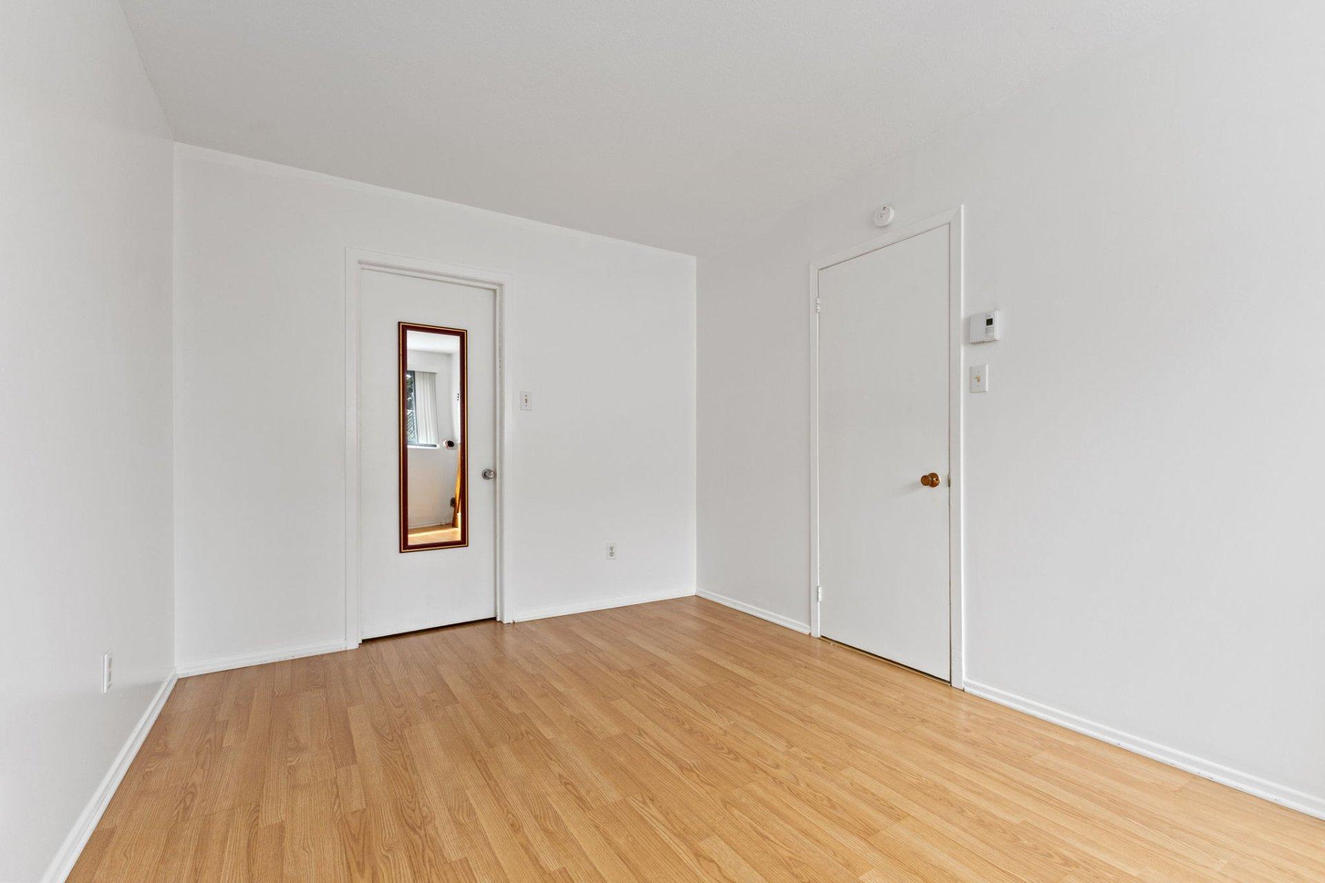 









44


Rue Montreuil

,
Gatineau (Gatineau),




QC
J8T5C8

