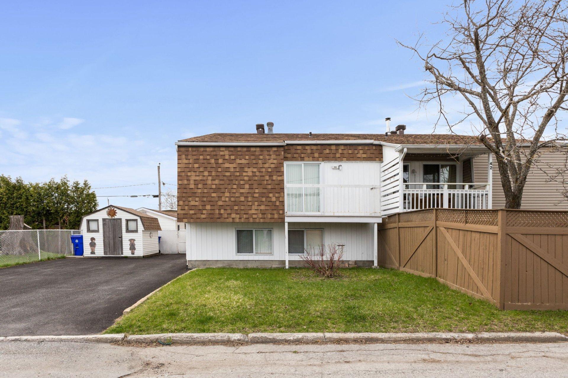 









44


Rue Montreuil

,
Gatineau (Gatineau),




QC
J8T5C8


