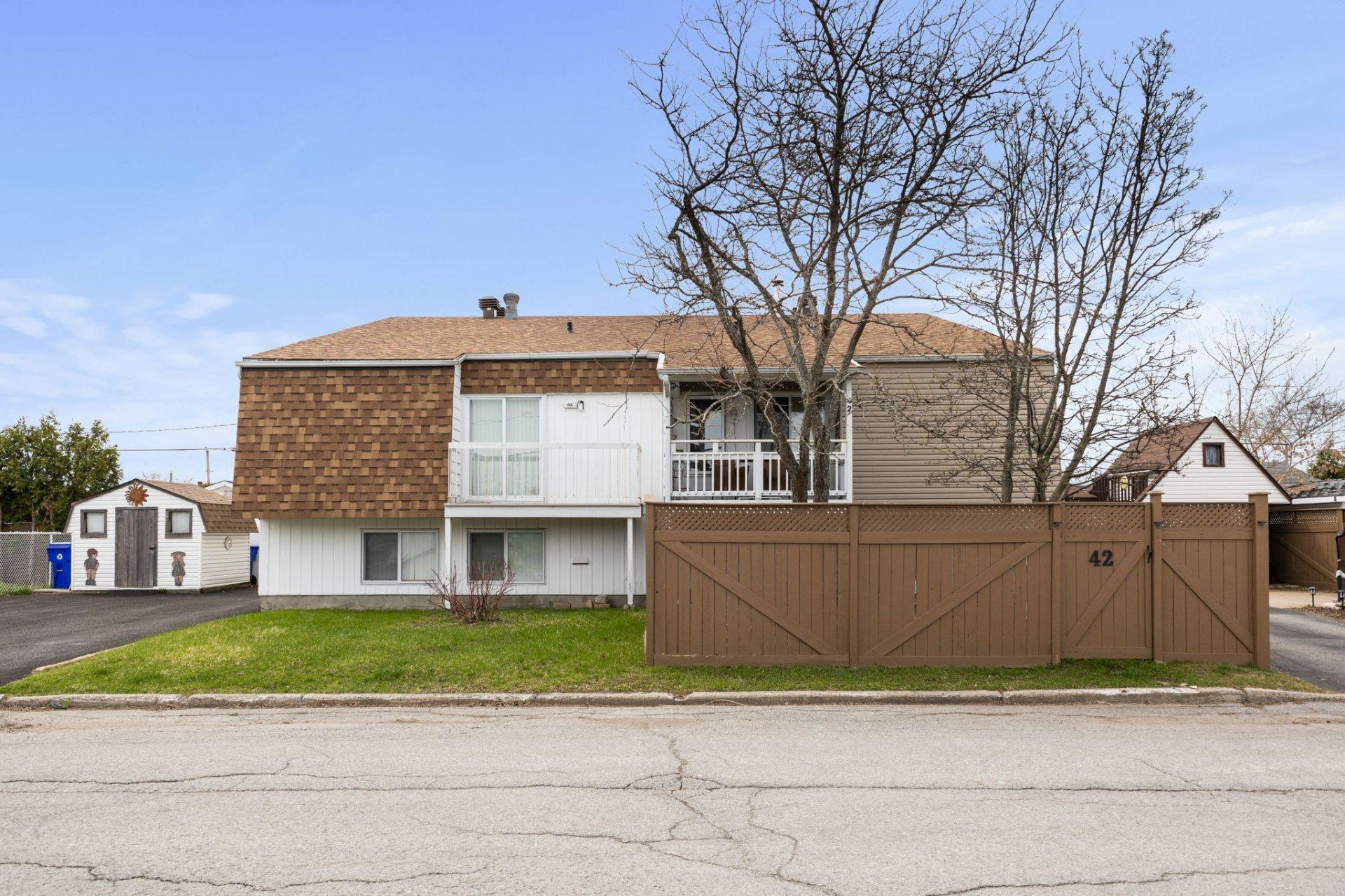 









44


Rue Montreuil

,
Gatineau (Gatineau),




QC
J8T5C8

