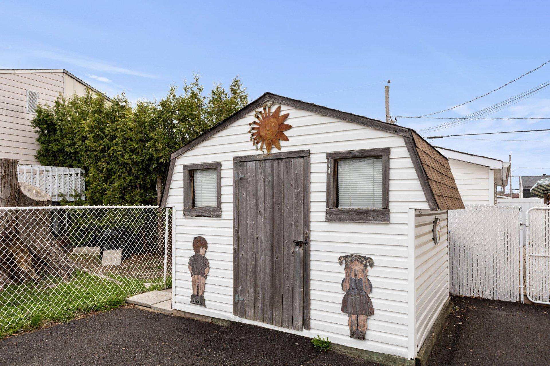 









44


Rue Montreuil

,
Gatineau (Gatineau),




QC
J8T5C8

