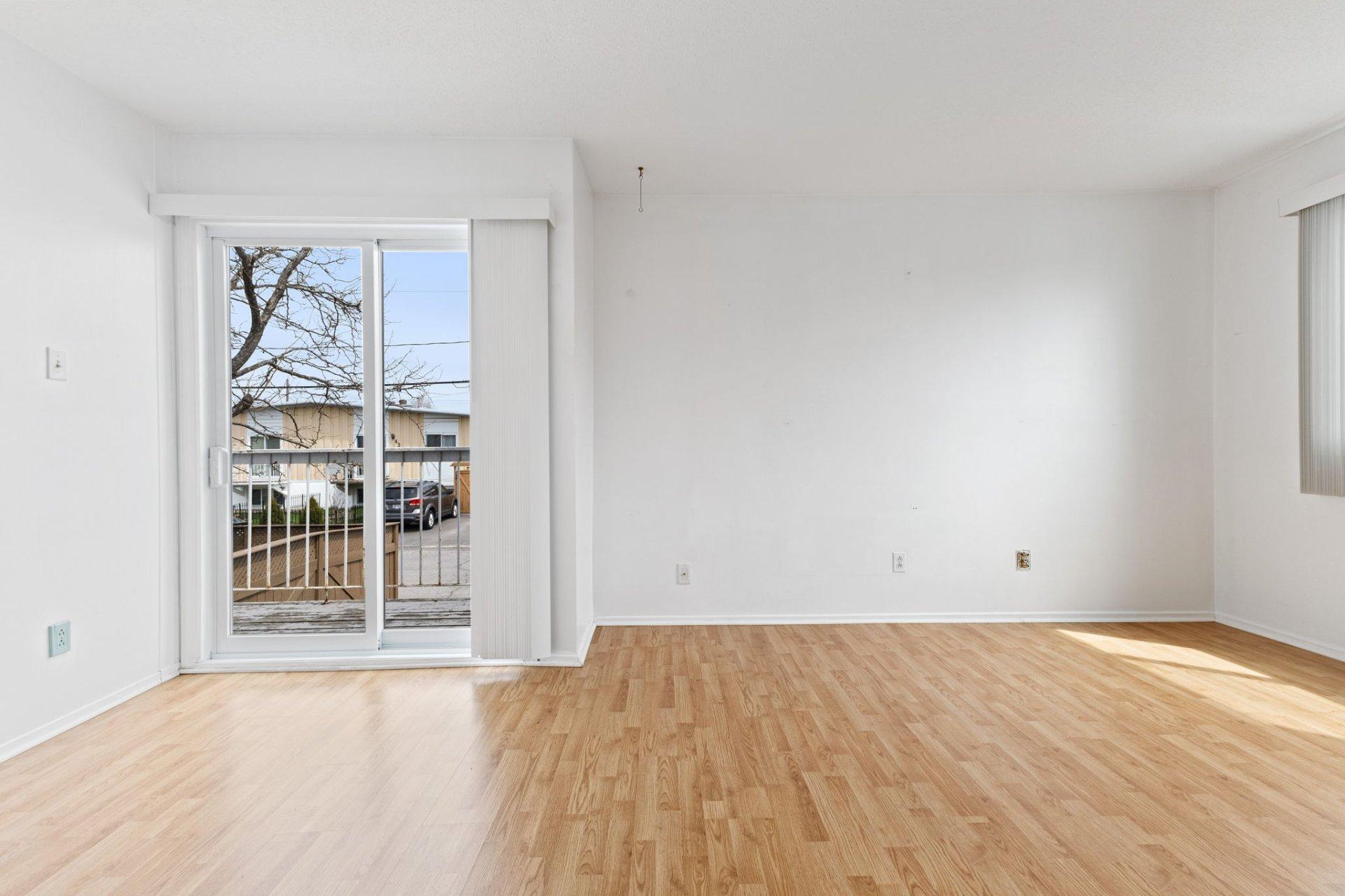 









44


Rue Montreuil

,
Gatineau (Gatineau),




QC
J8T5C8

