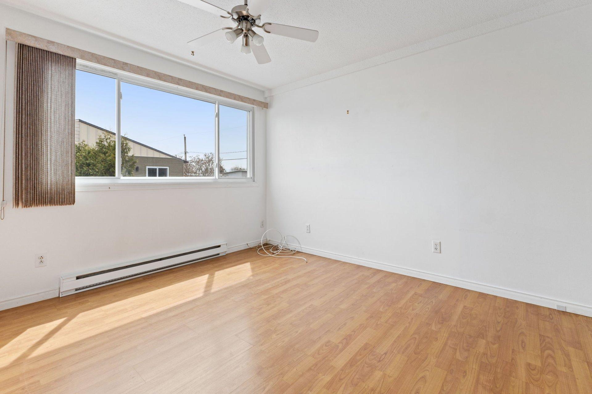 









44


Rue Montreuil

,
Gatineau (Gatineau),




QC
J8T5C8

