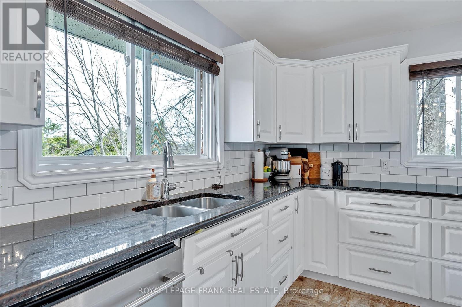 












878 PAYNE LINE ROAD

,
Douro-Dummer,




Ontario
K0L3A0

