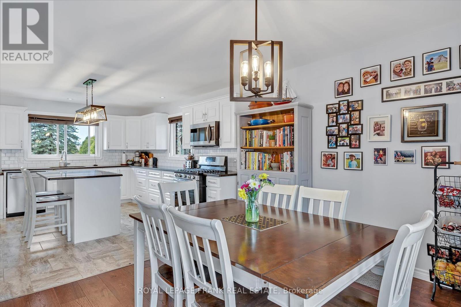 












878 PAYNE LINE ROAD

,
Douro-Dummer,




Ontario
K0L3A0

