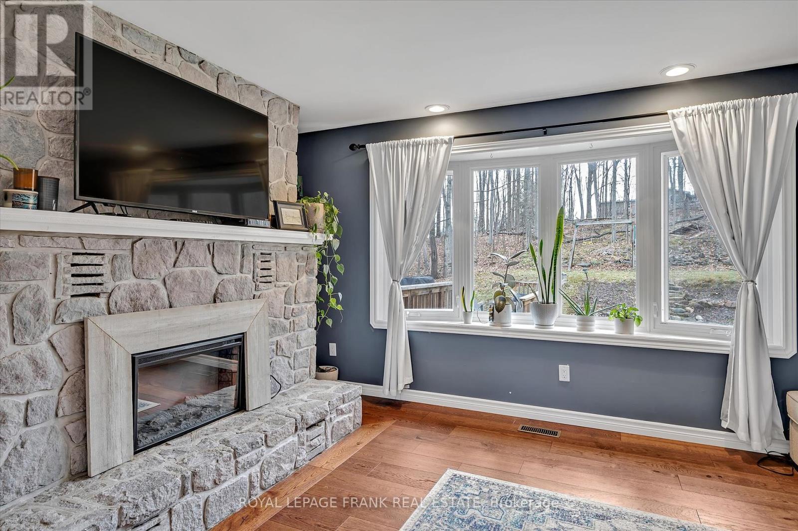 












878 PAYNE LINE ROAD

,
Douro-Dummer,




Ontario
K0L3A0

