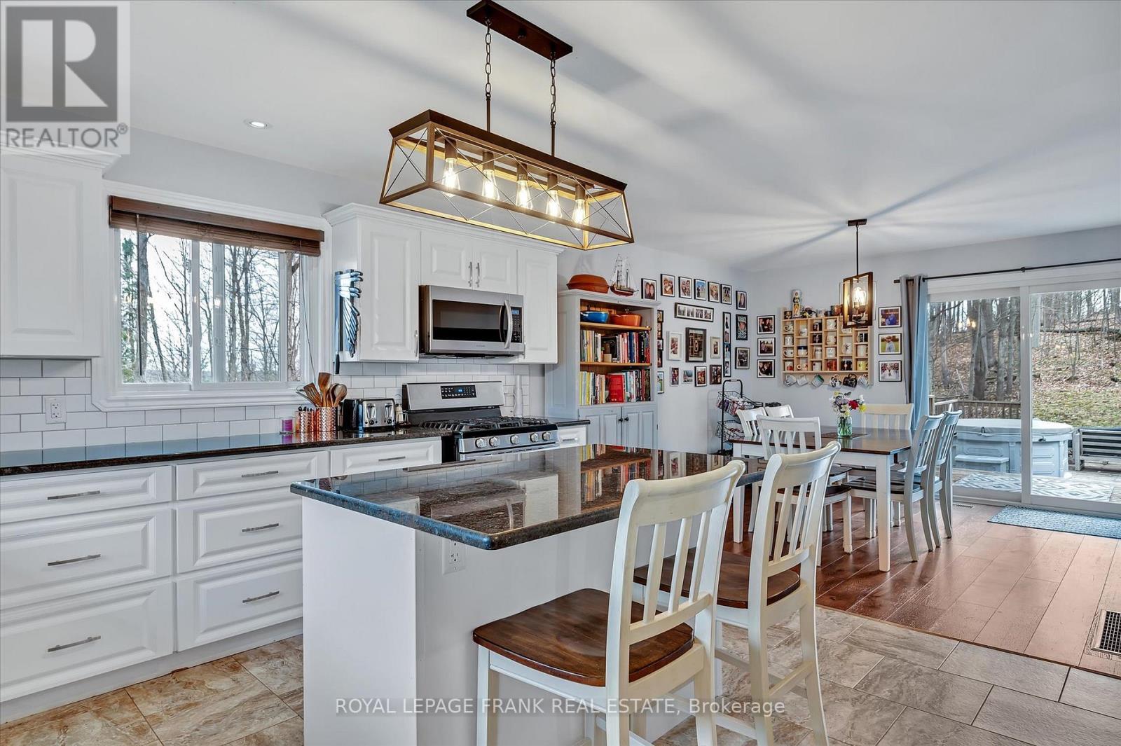 












878 PAYNE LINE ROAD

,
Douro-Dummer,




Ontario
K0L3A0

