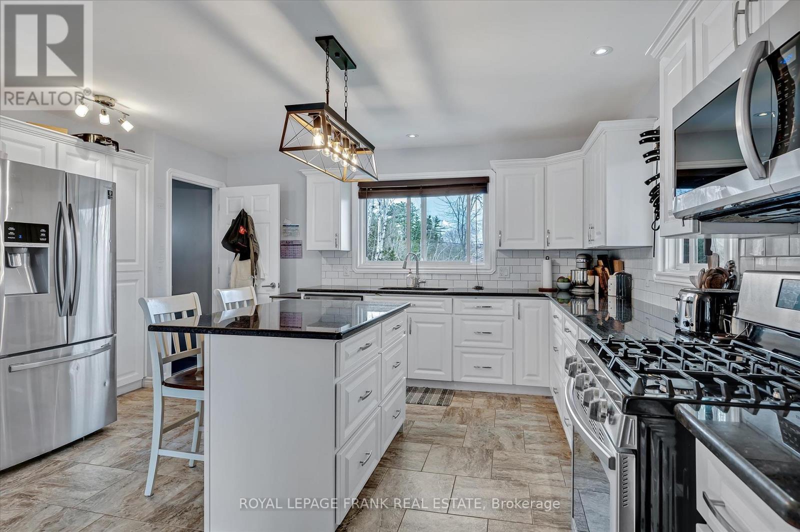 












878 PAYNE LINE ROAD

,
Douro-Dummer,




Ontario
K0L3A0

