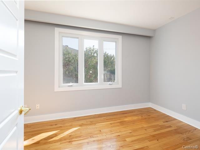 









2270


Rue Decelles

,
Saint-Laurent (Montréal),




QC
H4M1B8

