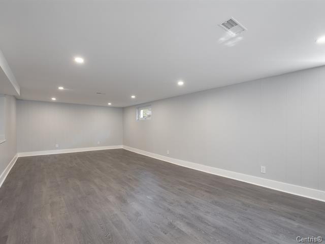 









2270


Rue Decelles

,
Saint-Laurent (Montréal),




QC
H4M1B8


