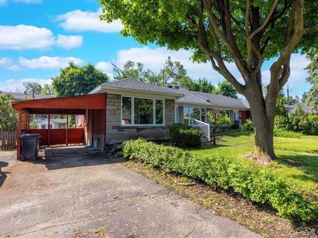 









2270


Rue Decelles

,
Saint-Laurent (Montréal),




QC
H4M1B8

