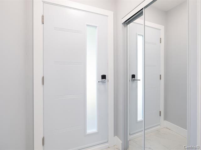 









2270


Rue Decelles

,
Saint-Laurent (Montréal),




QC
H4M1B8

