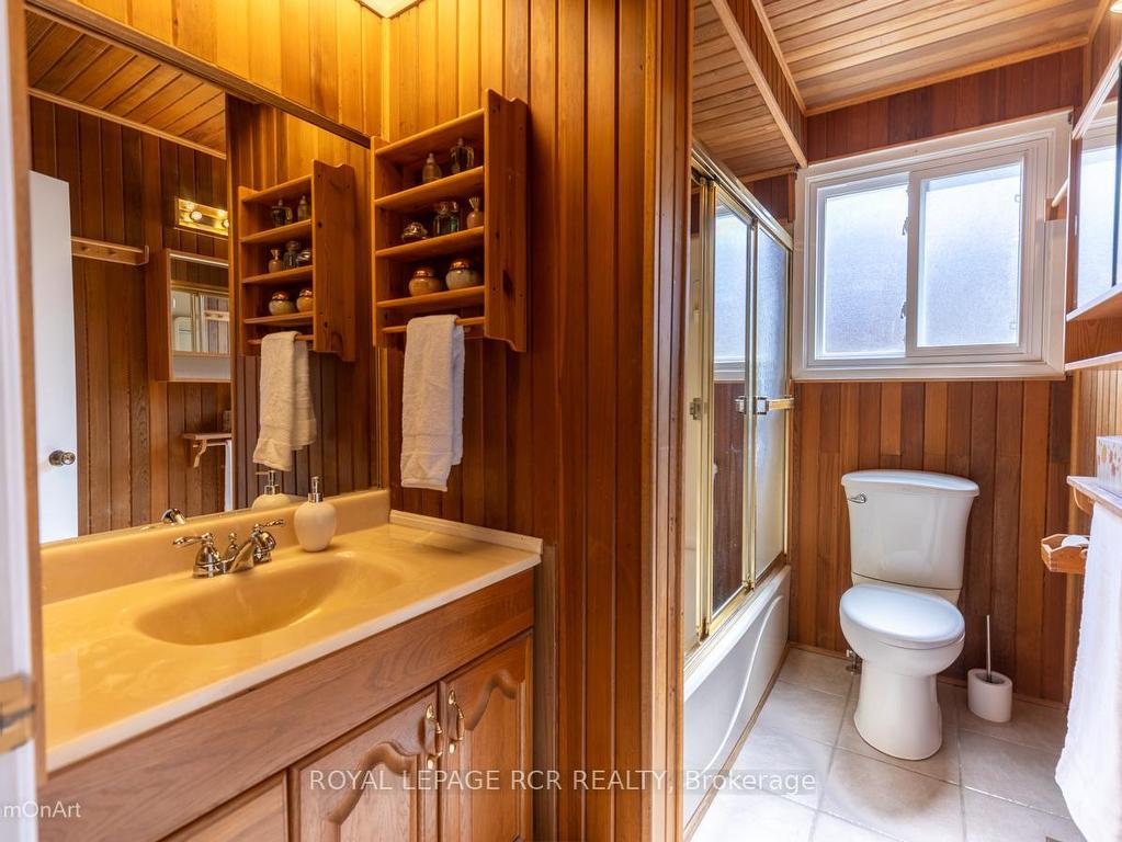 









120


Rutledge

Avenue,
Newmarket,




ON
L3Y 5T4

