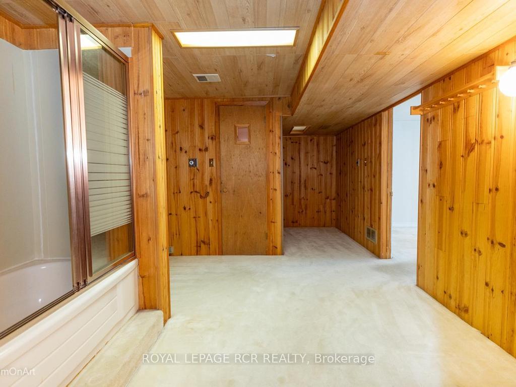 









120


Rutledge

Avenue,
Newmarket,




ON
L3Y 5T4

