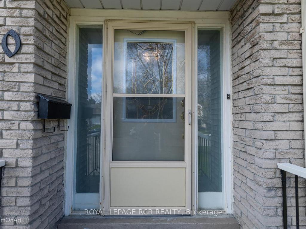 









120


Rutledge

Avenue,
Newmarket,




ON
L3Y 5T4

