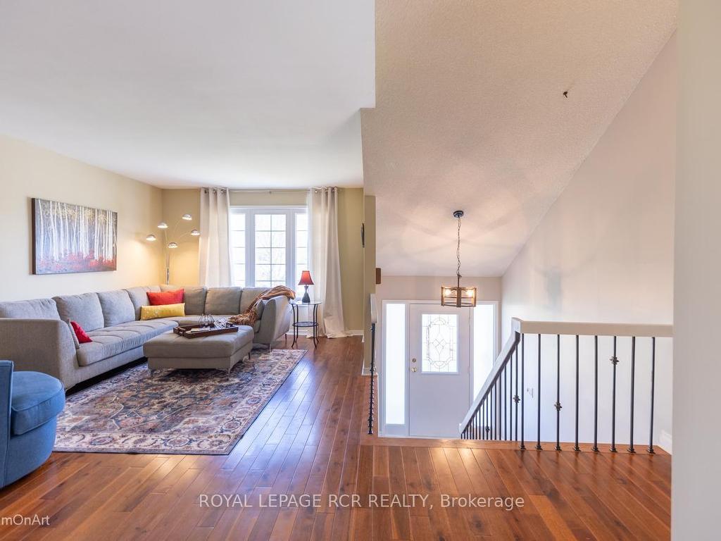 









120


Rutledge

Avenue,
Newmarket,




ON
L3Y 5T4

