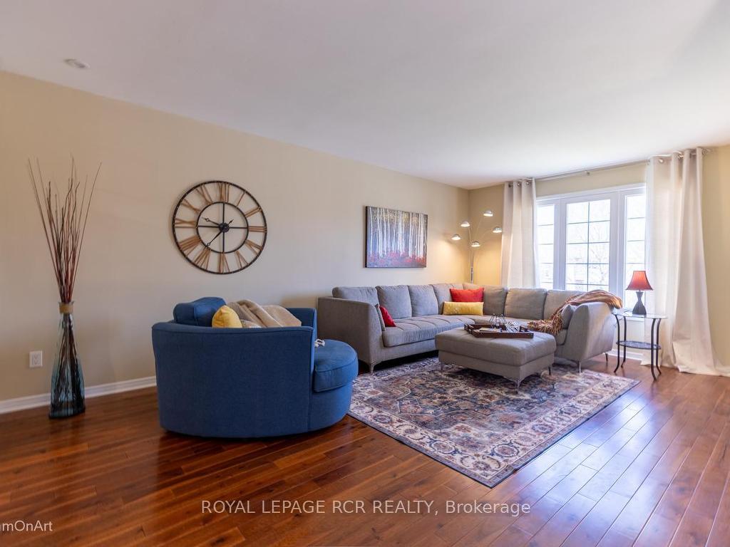 









120


Rutledge

Avenue,
Newmarket,




ON
L3Y 5T4

