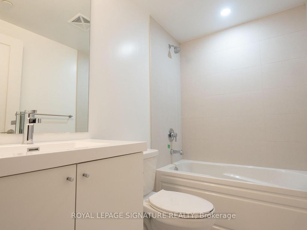 









2545


Simcoe

Street North, 811,
Oshawa,




ON
L1L 0W3

