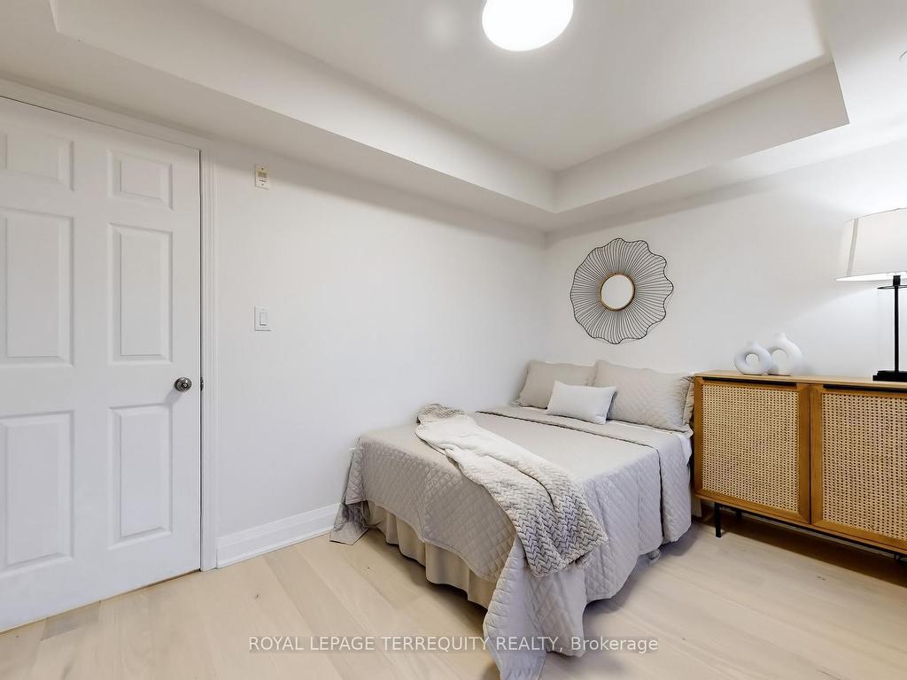 









3032


Clayhill

Road, 2,
Mississauga,




ON
L5B 0B1

