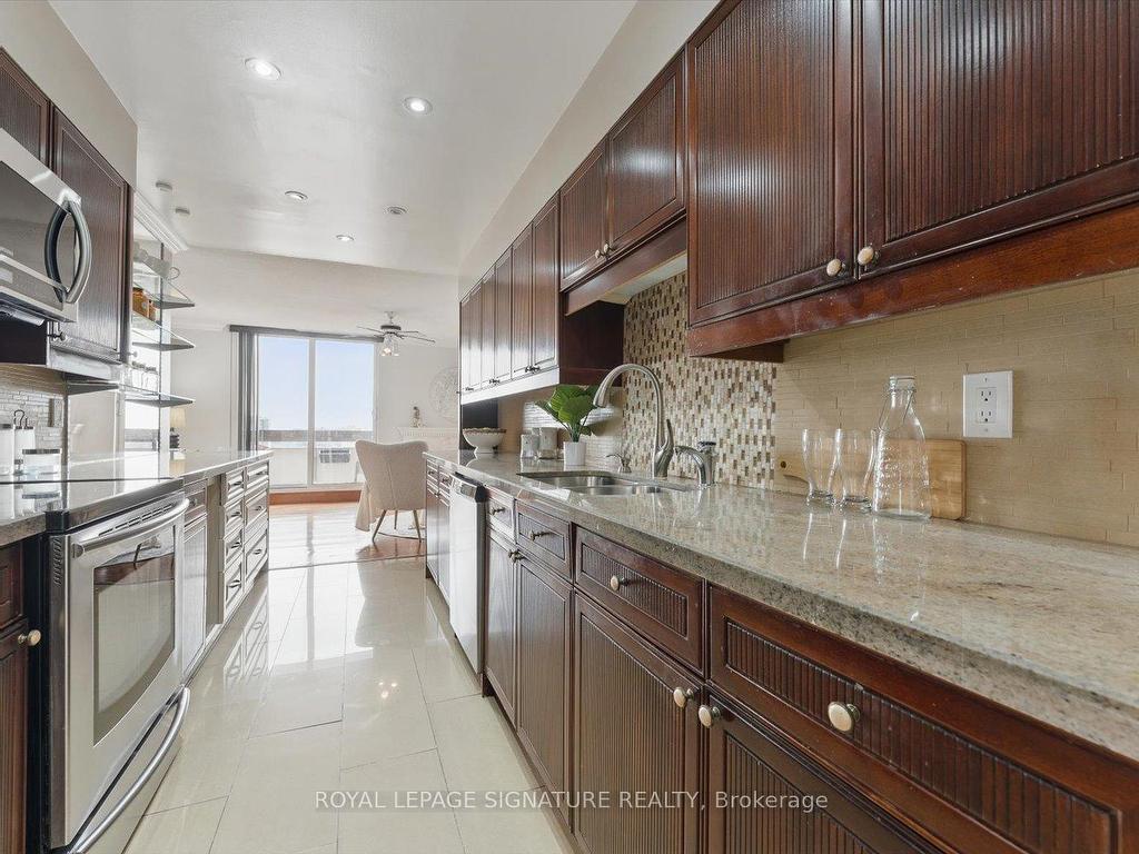 









65


Huntingdale

Boulevard, PH06,
Toronto,




ON
M1W 2P1

