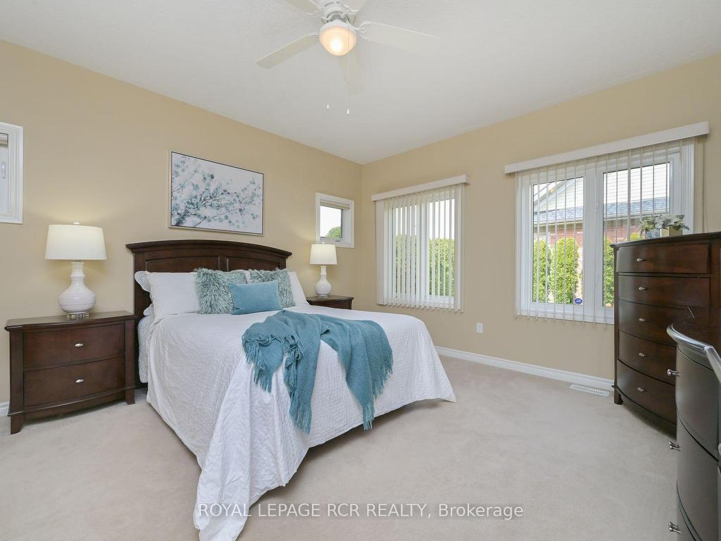 









200


Kingfisher

Drive, 155,
Mono,




ON
L9W 0B3

