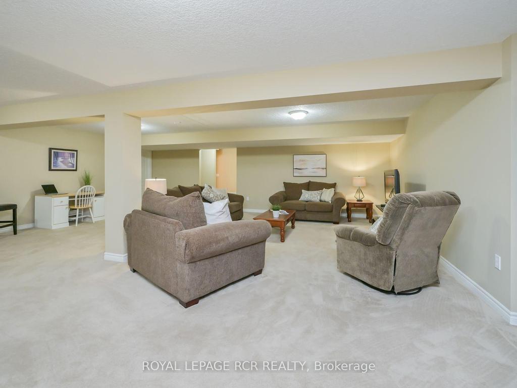 









200


Kingfisher

Drive, 155,
Mono,




ON
L9W 0B3

