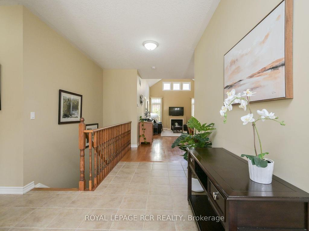 









200


Kingfisher

Drive, 155,
Mono,




ON
L9W 0B3

