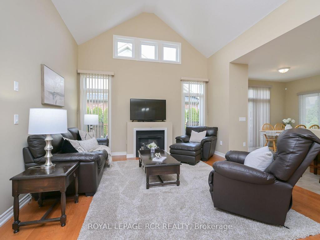 









200


Kingfisher

Drive, 155,
Mono,




ON
L9W 0B3

