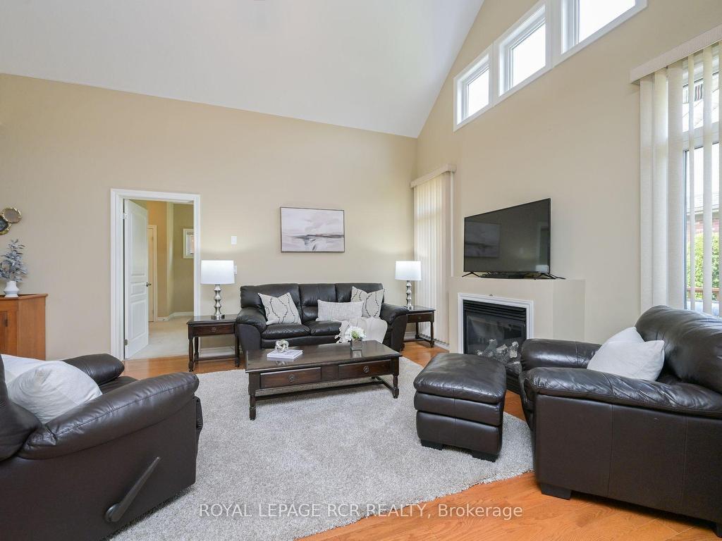 









200


Kingfisher

Drive, 155,
Mono,




ON
L9W 0B3

