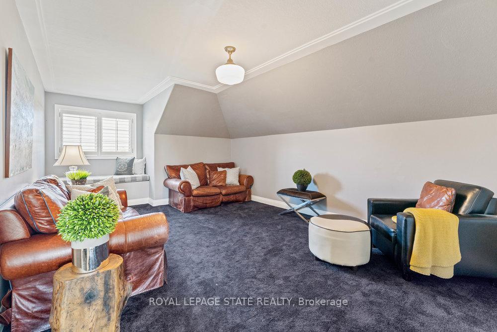 









1467


Book

Road West,
Hamilton,




ON
L0R 1R0

