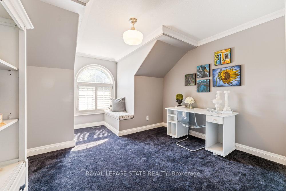 









1467


Book

Road West,
Hamilton,




ON
L0R 1R0

