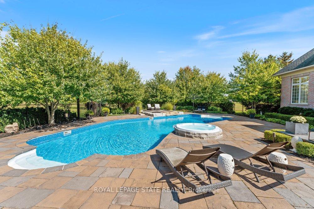 









1467


Book

Road West,
Hamilton,




ON
L0R 1R0

