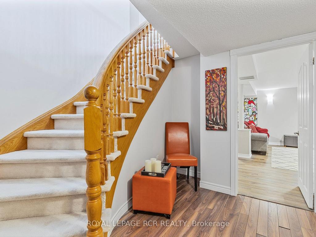 









39


Prince

Drive,
Bradford West Gwillimbury,




ON
L3Z 3B6

