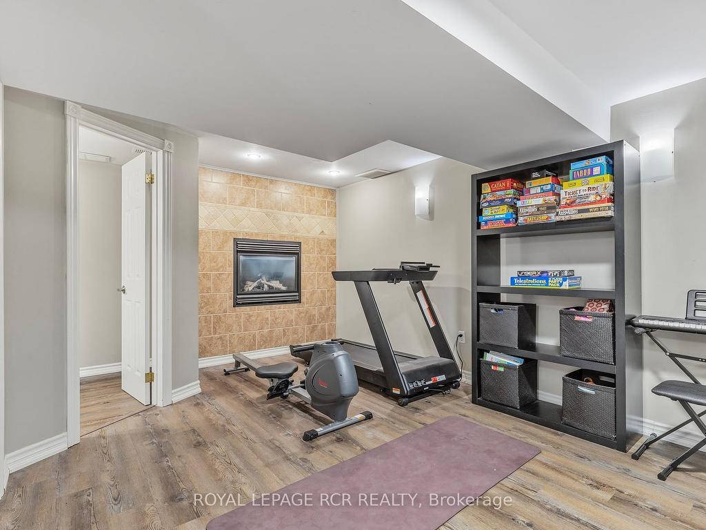









39


Prince

Drive,
Bradford West Gwillimbury,




ON
L3Z 3B6


