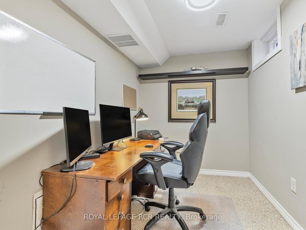 









39


Prince

Drive,
Bradford West Gwillimbury,




ON
L3Z 3B6

