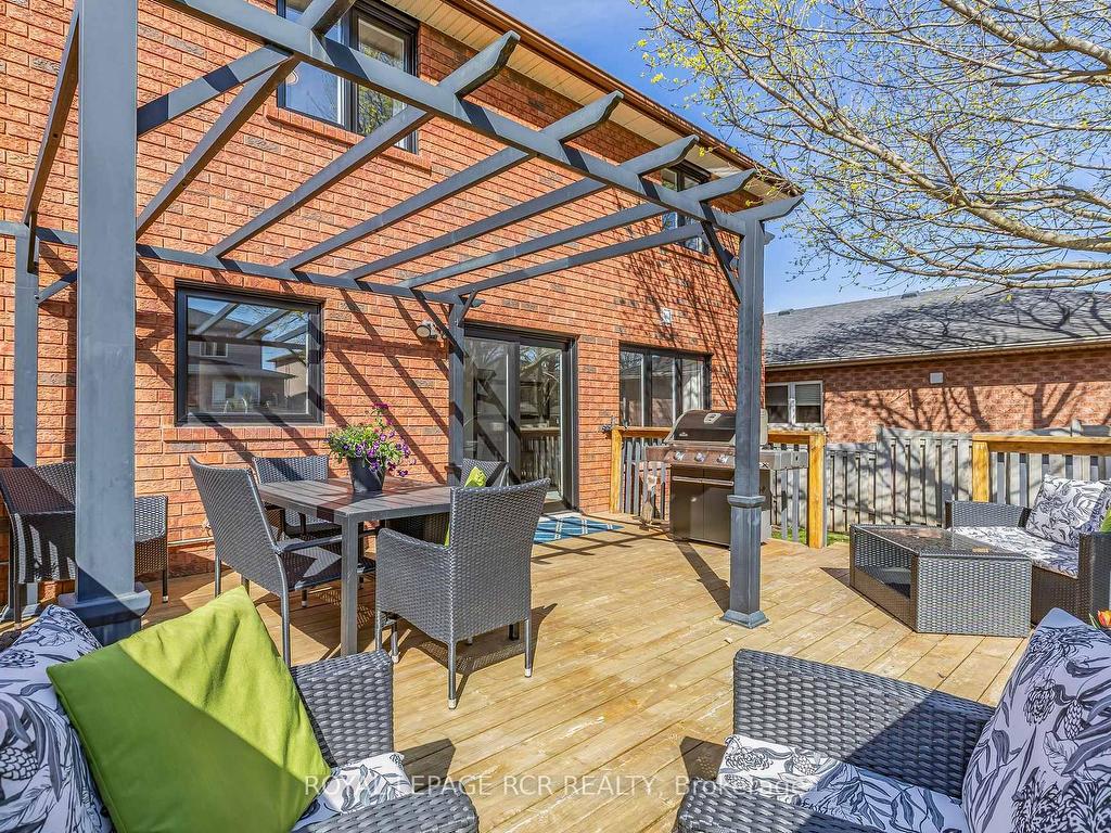









39


Prince

Drive,
Bradford West Gwillimbury,




ON
L3Z 3B6


