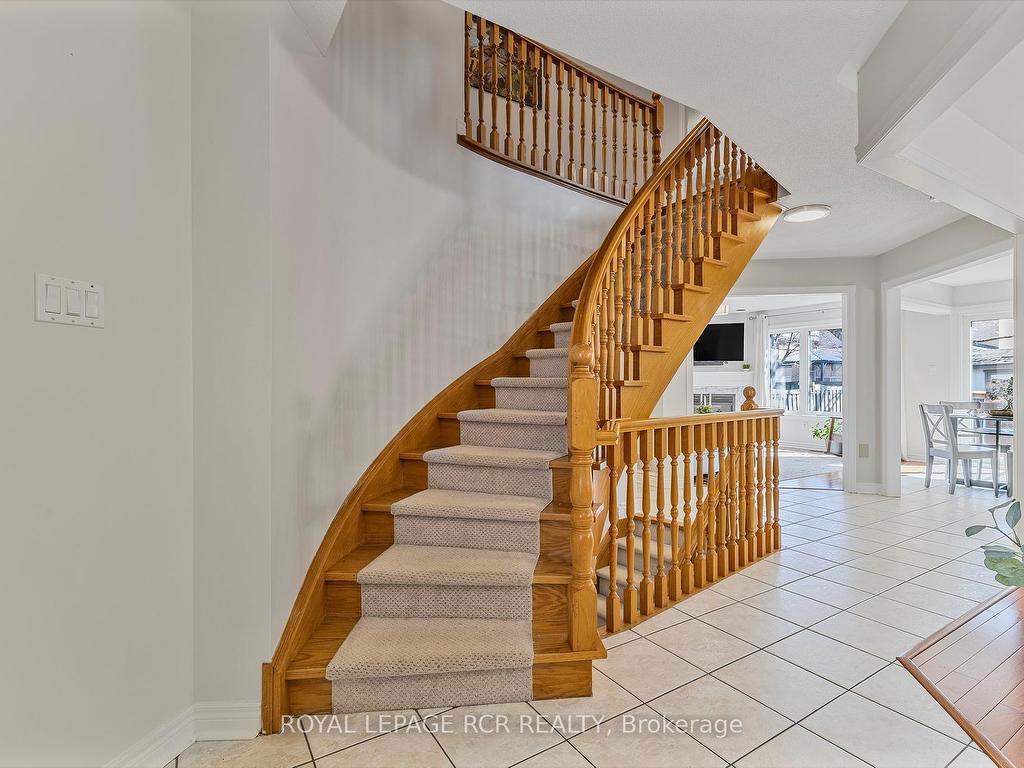









39


Prince

Drive,
Bradford West Gwillimbury,




ON
L3Z 3B6

