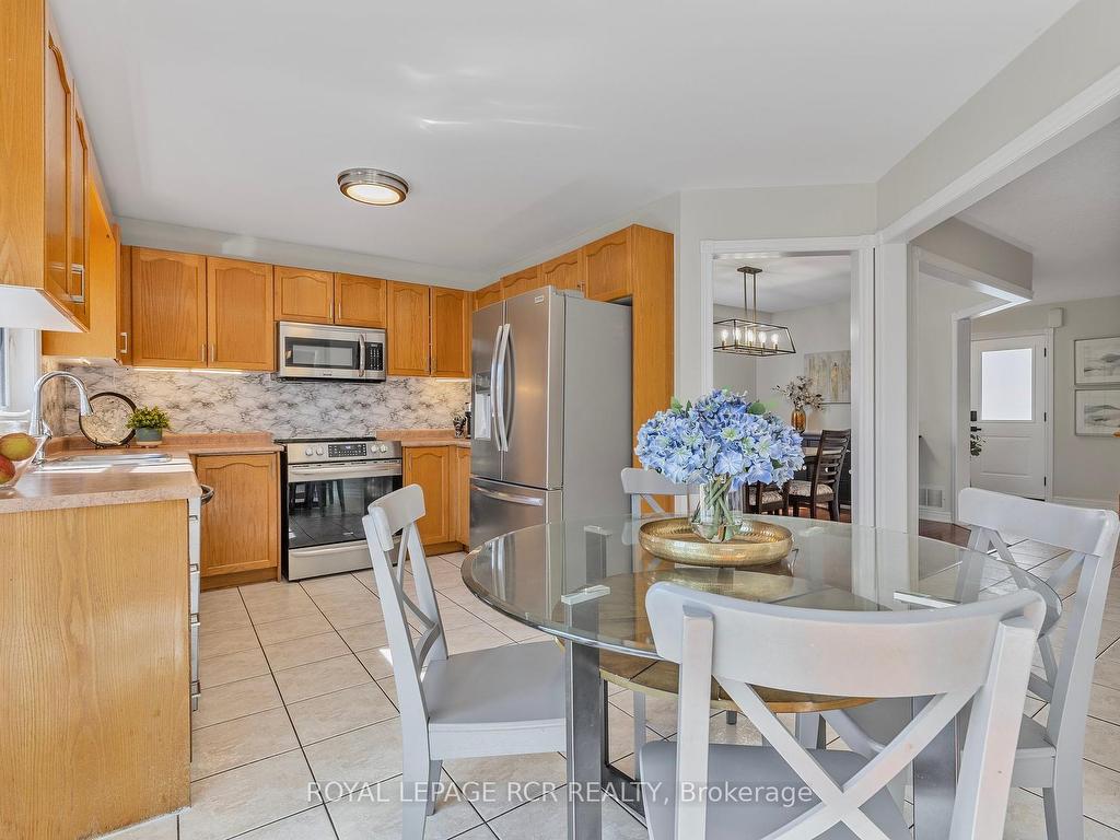 









39


Prince

Drive,
Bradford West Gwillimbury,




ON
L3Z 3B6


