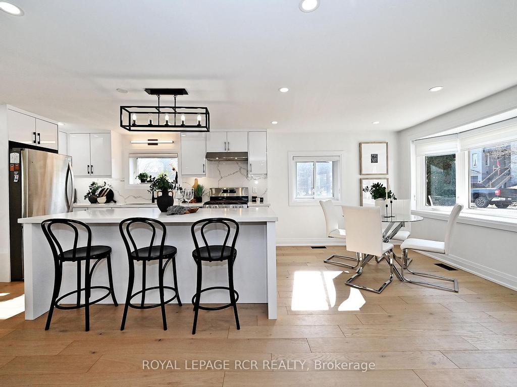 









213


Old Main

Street North,
Newmarket,




ON
L3Y 9B1


