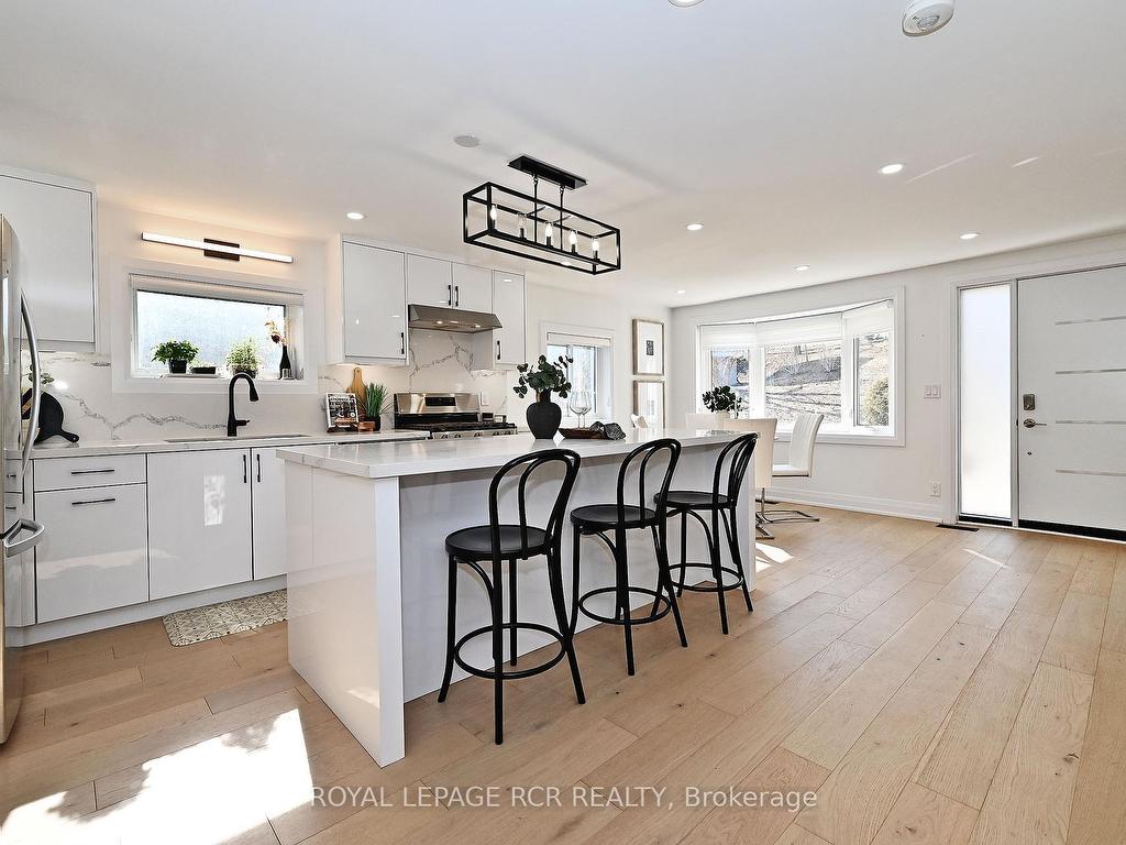 









213


Old Main

Street North,
Newmarket,




ON
L3Y 9B1

